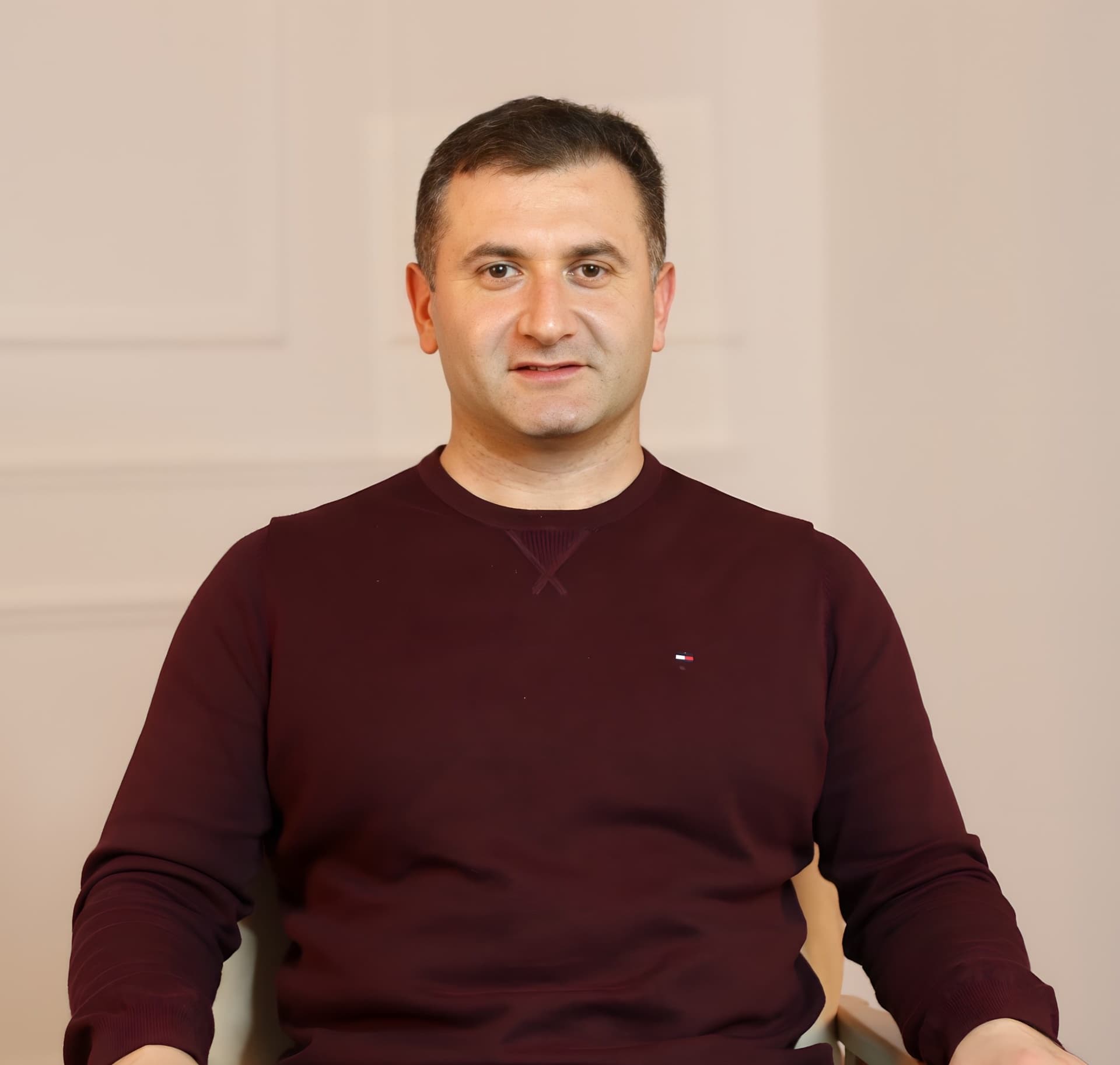 Garnik Giloyan, fractional CTO and solution architect based in the Greater Vancouver Metropolitan Area